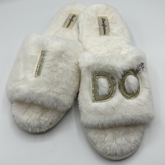 Dearfoams I DO White Fuzzy Bridal Slippers Women's Size Large US 9-10 - Picture 4 of 8